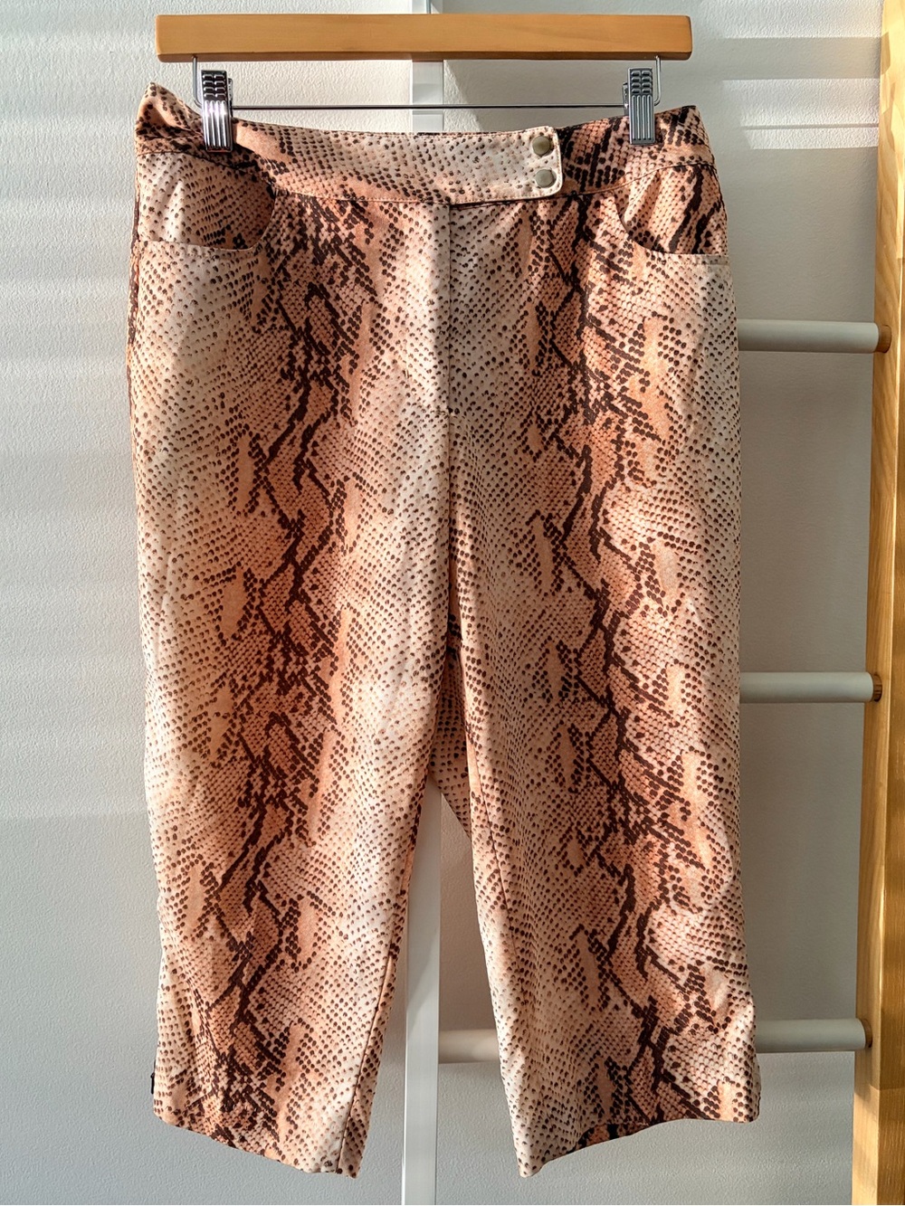 Women’s Monterey Club Faux Croc Capri Pants